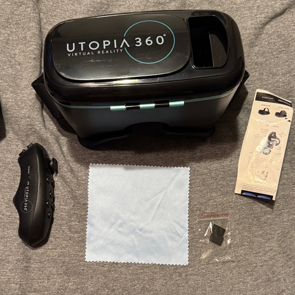 Utopia 360 Black VR Headset with Controller. Virtual Reality Excellent Condition